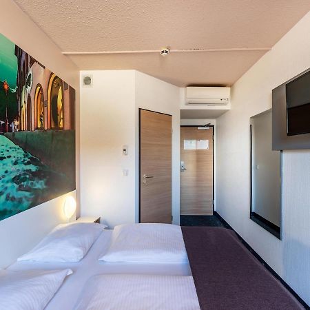B&B Hotel Freiburg-Nord Экстерьер фото