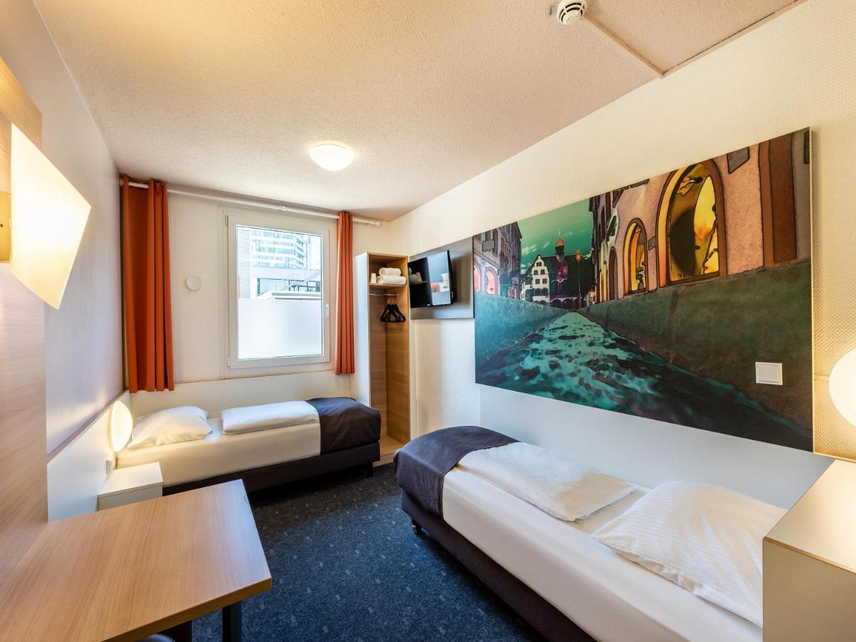 B&B Hotel Freiburg-Nord Экстерьер фото