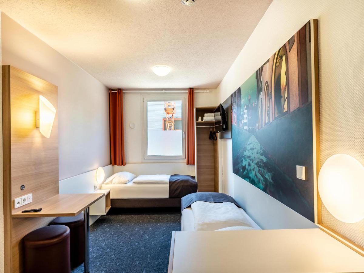 B&B Hotel Freiburg-Nord Экстерьер фото