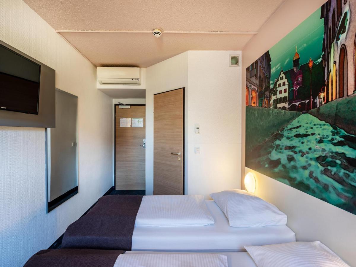 B&B Hotel Freiburg-Nord Экстерьер фото