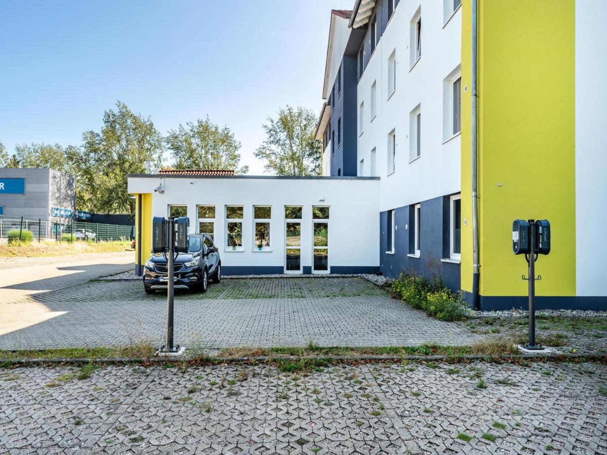 B&B Hotel Freiburg-Nord Экстерьер фото