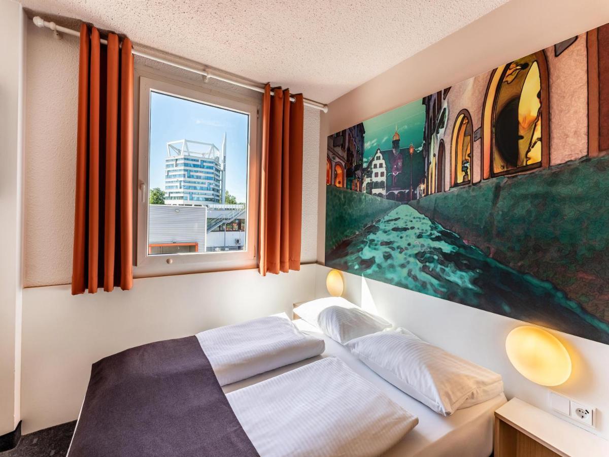 B&B Hotel Freiburg-Nord Экстерьер фото