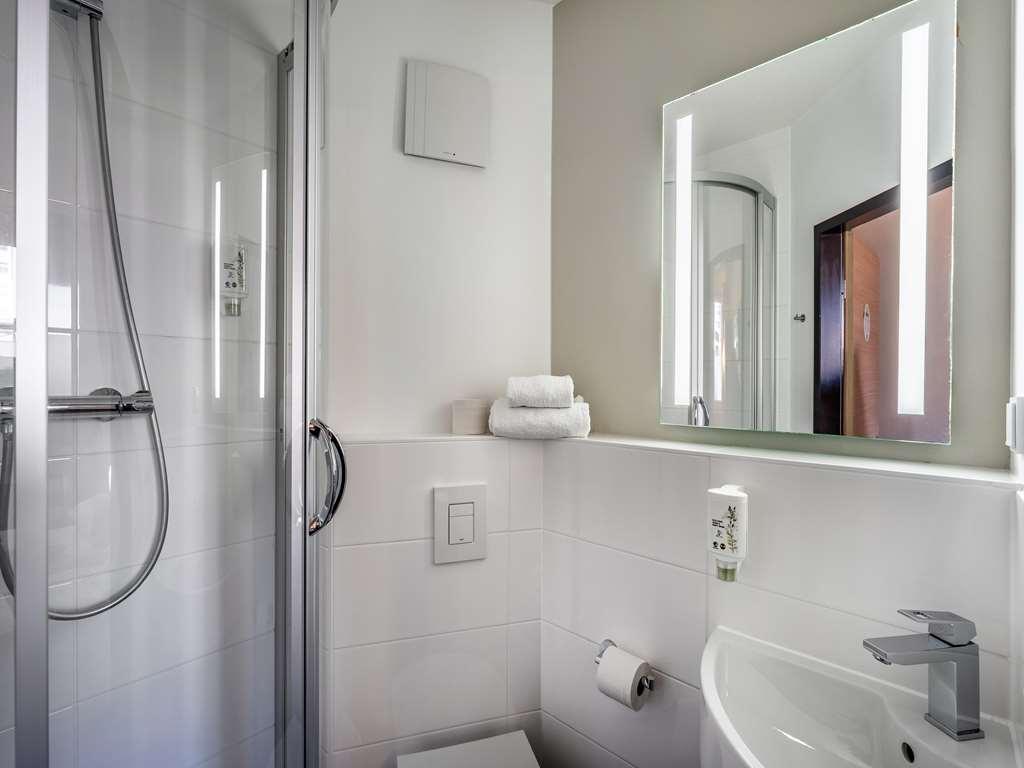 B&B Hotel Freiburg-Nord Номер фото
